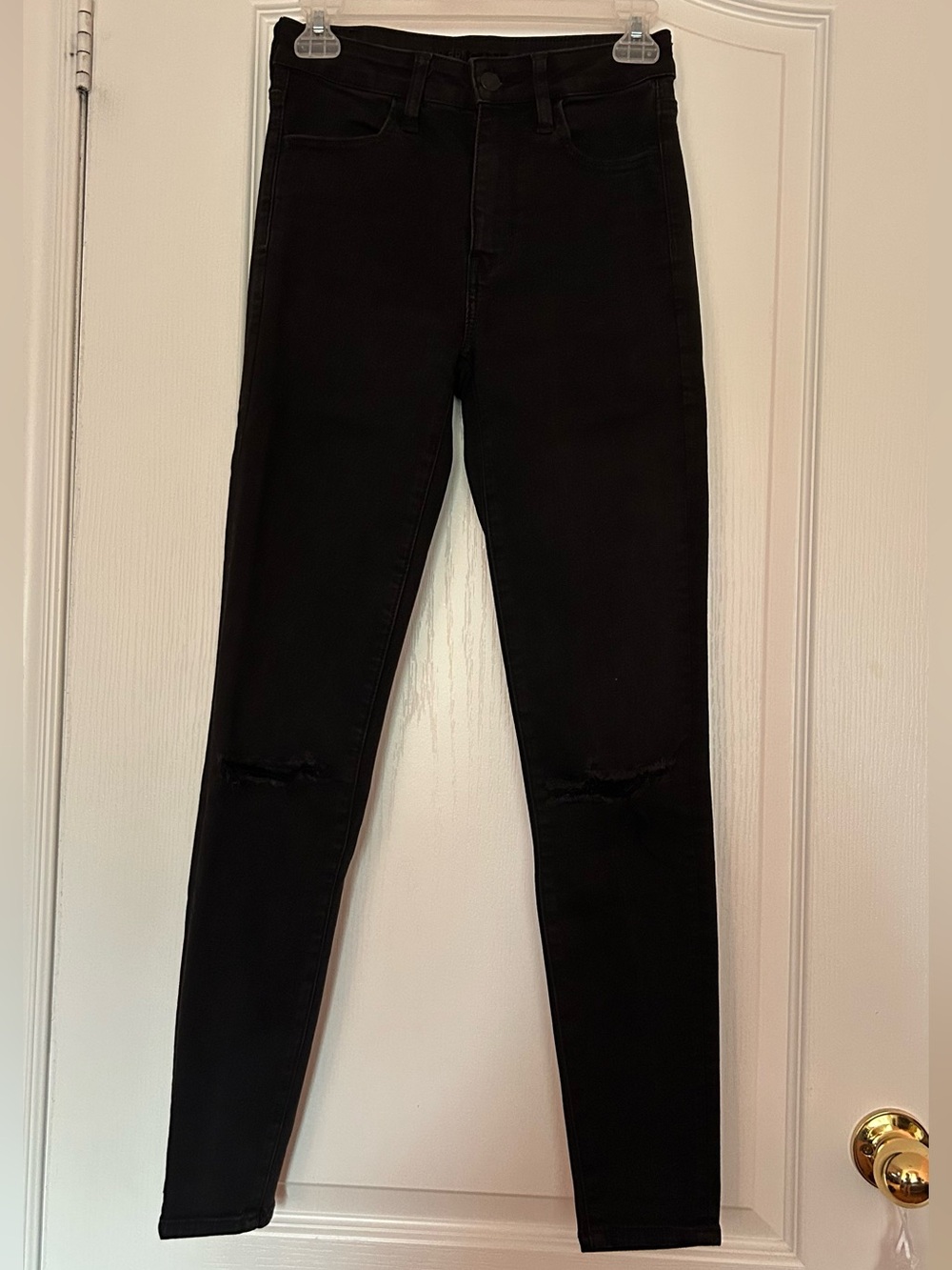 💜 American Eagle Outfitters Black Super High-Rise Skinny Jegging